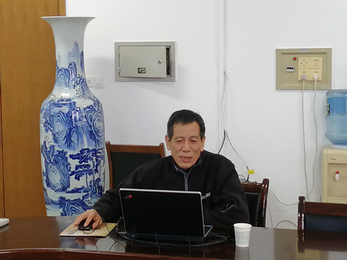 d46a970602444a269016a7eb71c9b83d.jpg 王玉峰作报告_副本.jpg