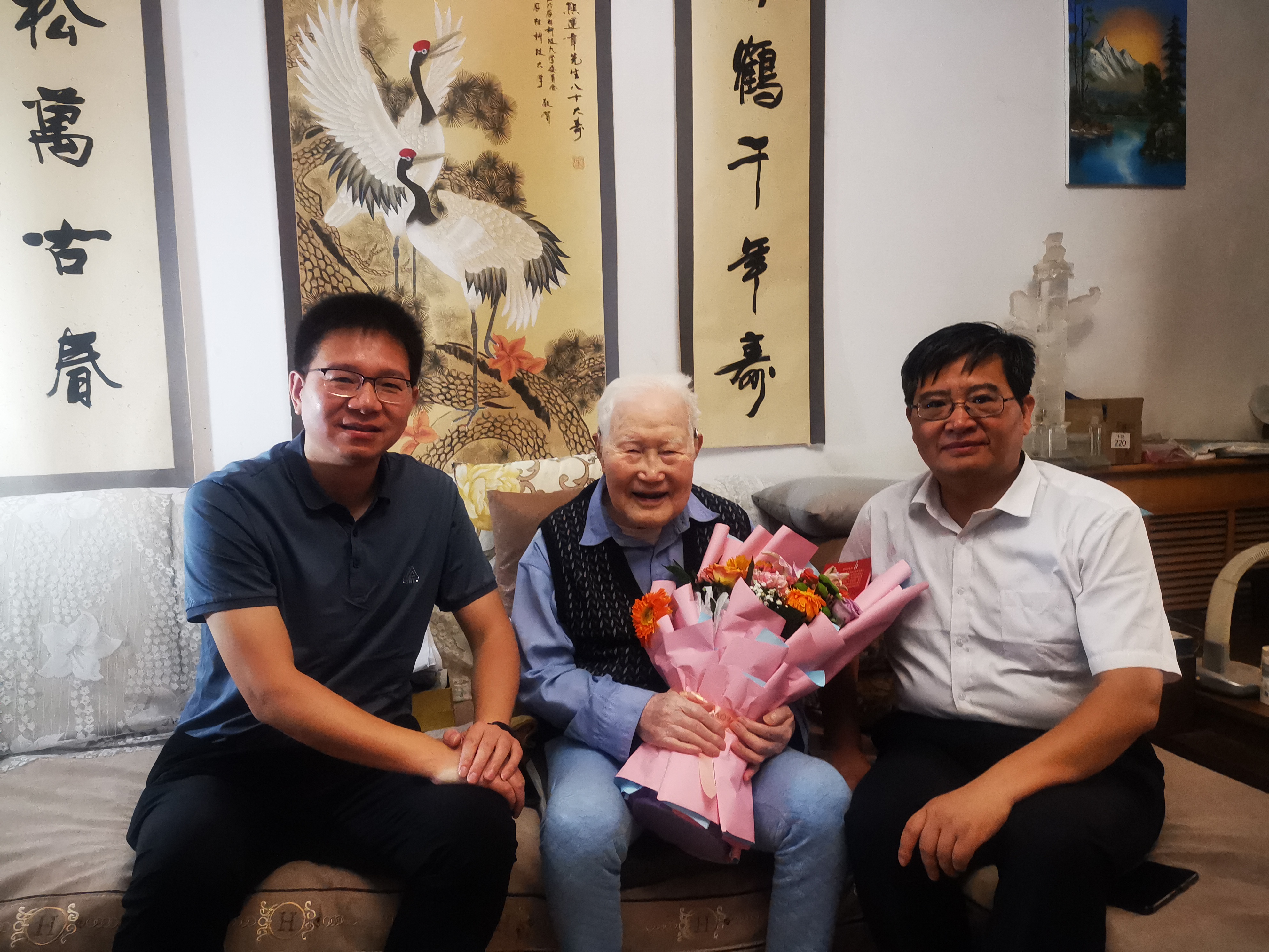 1bbb0d30745f42fd92d5bede1fd8467b.jpg 1bbb0d30745f42fd92d5bede1fd8467b.jpg